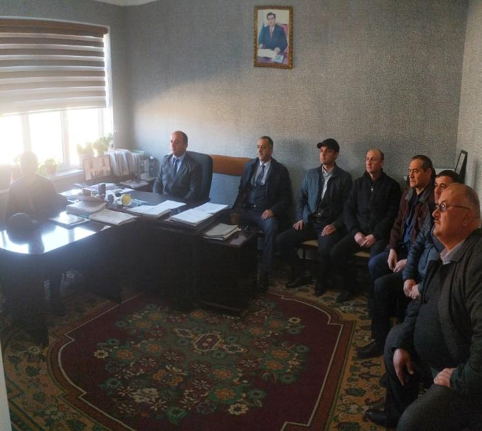 Viewing the President's Message by employees of the Environmental Protection Department in Vakhdat