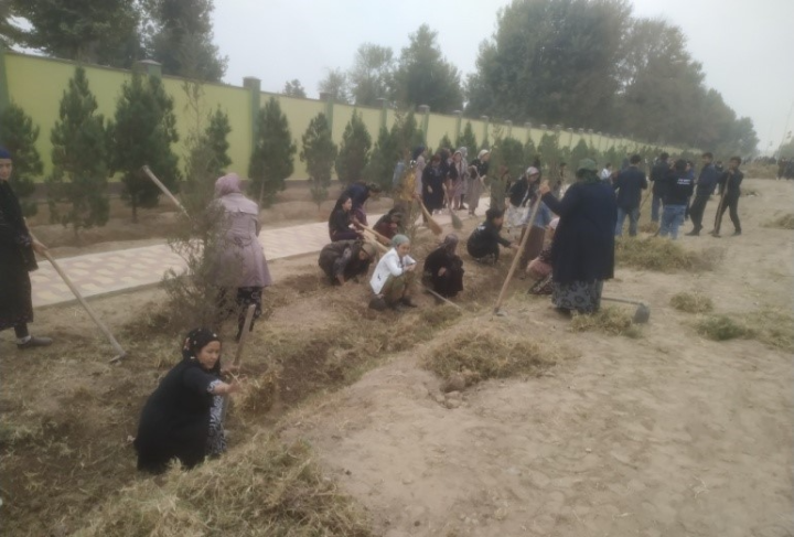 Carrying out environmental campaigns and starting the sowing campaign of this season in the Shakhrituz district of Khatlon region