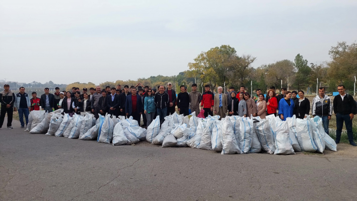 Environmental action dedicated to the "Day of the Syrdarya River"